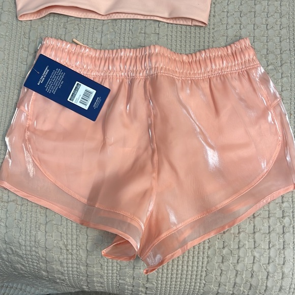 New Peach/Coral Cute Shorts! 🍑 - Picture 3 of 5